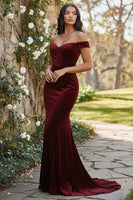 Laden Sie das Bild in den Galerie-Viewer, Dunkelgrünes Schulterfreies Samt Langes Ballkleid