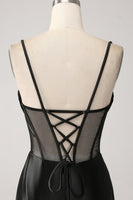 Laden Sie das Bild in den Galerie-Viewer, Meerjungfrau Herzausschnitt Schwarzes Satin Langes Ballkleid mit Perlen