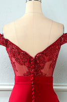 Laden Sie das Bild in den Galerie-Viewer, Off Shoulder Pailletten Meerjungfrau Abschlussball Kleid