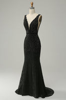 Laden Sie das Bild in den Galerie-Viewer, Meerjungfrau Tiefer V Ausschnitt Schwarz Spitze Langes Ballkleid mit Perlen