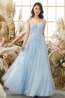 Laden Sie das Bild in den Galerie-Viewer, Lila Tüll Ballkleid mit Applikationen