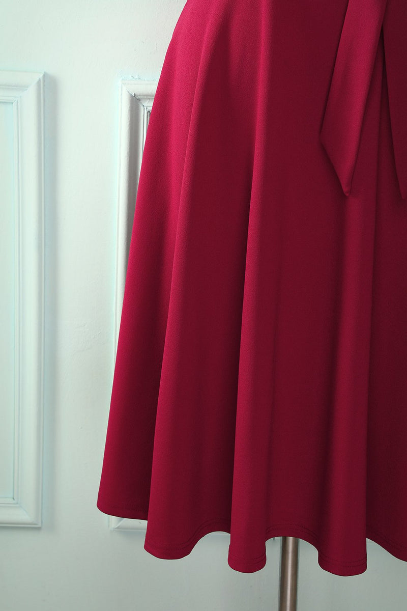 Laden Sie das Bild in den Galerie-Viewer, Weiches Burgundy Kleid