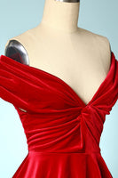 Laden Sie das Bild in den Galerie-Viewer, Rot Samt Cropped Oberteil