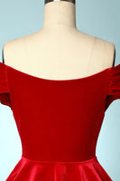 Laden Sie das Bild in den Galerie-Viewer, Rot Samt Cropped Oberteil