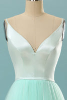 Laden Sie das Bild in den Galerie-Viewer, Langes Tüll Mintgrün Ballkleid