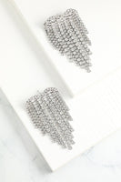 Laden Sie das Bild in den Galerie-Viewer, Silber Kristall Tropfen Ohrringe