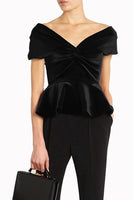 Laden Sie das Bild in den Galerie-Viewer, Schwarz Samt Cropped Tops