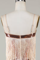 Laden Sie das Bild in den Galerie-Viewer, Schwarzes Spaghettiträger Paillettenkleid aus den 1920er Jahren mit Fransen