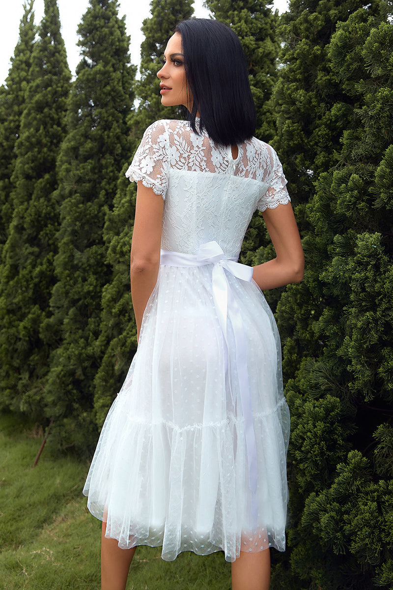 Laden Sie das Bild in den Galerie-Viewer, A-Linie weißes Spitze Hochzeit Gast Party Kleid