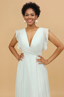 Laden Sie das Bild in den Galerie-Viewer, Minze Chiffon V-Ausschnitt Brautjungfernkleid