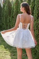 Laden Sie das Bild in den Galerie-Viewer, A Linie Spaghetti Träger Lila Kurzes Abiballkleid