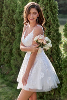 Laden Sie das Bild in den Galerie-Viewer, A Linie Spaghetti Träger Lila Kurzes Abiballkleid