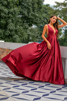 Laden Sie das Bild in den Galerie-Viewer, Burgundy Satin Ballkleid