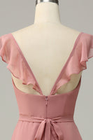 Laden Sie das Bild in den Galerie-Viewer, Dusty Rose A Linie Rüschen langes Brautjungfernkleid mit Schlitz