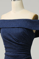 Laden Sie das Bild in den Galerie-Viewer, Marineblaues schulterfreies funkelndes langes Brautjungfernkleid