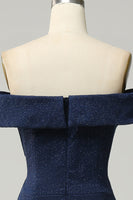 Laden Sie das Bild in den Galerie-Viewer, Marineblaues schulterfreies funkelndes langes Brautjungfernkleid