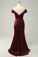 Laden Sie das Bild in den Galerie-Viewer, Meerjungfrau schulterfreies Burgunderrot Übergröße Hochzeitsfeierkleid
