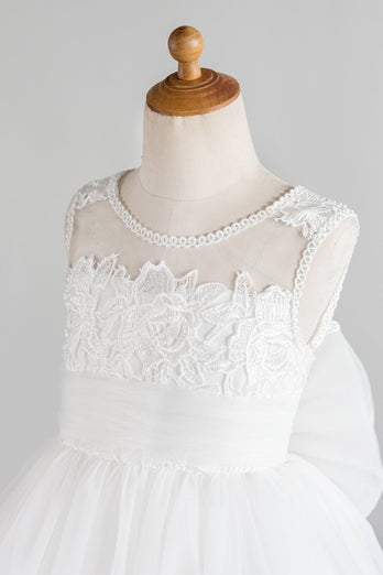 Weißes Blumenmädchenkleid mit Schleife