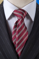 Laden Sie das Bild in den Galerie-Viewer, Schwarz gestreiftes zweireihiges Revers 3-teiliger Herrenanzug