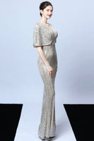 Laden Sie das Bild in den Galerie-Viewer, Meerjungfrau V Ausschnitt Dunkelgrüne Pailletten Langes Ballkleid mit kurzen Ärmeln