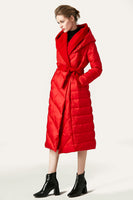 Laden Sie das Bild in den Galerie-Viewer, Schwarzer Knopf gesteppte Pufferjacke mit Kunstfellkapuze