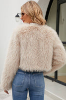 Laden Sie das Bild in den Galerie-Viewer, Aprikose Mantel aus Lammfell mit offener Vorderseite