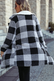Schwarzer Midi-Mantel aus kariertem Fleece mit gekerbtem Revers und Taschen