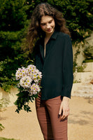 Laden Sie das Bild in den Galerie-Viewer, Schwarz lange Ärmel Knopf Damen Seidenbluse