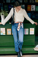 Laden Sie das Bild in den Galerie-Viewer, Elfenbein Seide Knopf Damen Bluse