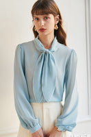 Laden Sie das Bild in den Galerie-Viewer, Himmelblaue Seide Damen Bluse mit Bowknot