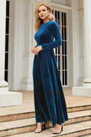 Laden Sie das Bild in den Galerie-Viewer, A-Linie Juwelen Hals schwarzes Samt Weihnachtsparty Kleid