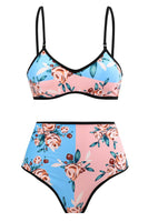 Laden Sie das Bild in den Galerie-Viewer, Blumenbedrucktes 3-teiliges Bikini-Set mit Strandrock