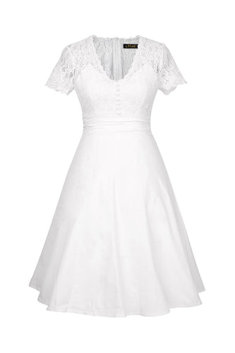 Weißes Kleid mit V-Ausschnitt und Spitze aus den 1950er Jahren