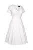 Laden Sie das Bild in den Galerie-Viewer, Weißes Kleid mit V-Ausschnitt und Spitze aus den 1950er Jahren