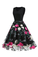Laden Sie das Bild in den Galerie-Viewer, Fuchsia und schwarzes Vintage Rockabilly Kleid