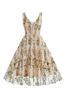 Laden Sie das Bild in den Galerie-Viewer, Schwarzes Rockabilly 1950er Jahre Kleid mit Stickerei