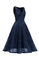 Laden Sie das Bild in den Galerie-Viewer, Dunkelgrünes A-Linie ärmelloses Spitzenkleid