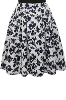 Laden Sie das Bild in den Galerie-Viewer, Schwarzes U-Boot-Ausschnitt Kleid aus den 1950er Jahren mit kurzen Ärmeln