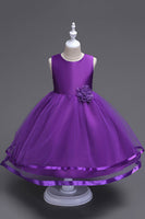 Laden Sie das Bild in den Galerie-Viewer, U-Boot-Ausschnitt Tüll Weiße Mädchen Kleider mit Schleife