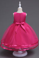 Laden Sie das Bild in den Galerie-Viewer, U-Boot-Ausschnitt Tüll Weiße Mädchen Kleider mit Schleife