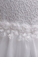 Laden Sie das Bild in den Galerie-Viewer, Weiße Rundhals perlen A Linie Mädchen Kleider