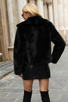 Laden Sie das Bild in den Galerie-Viewer, Schwarzer Schal Revers Cropped Damen Kunstpelzmantel