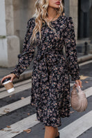 Laden Sie das Bild in den Galerie-Viewer, Schwarzes Freizeitkleid mit langen Ärmeln mit Blumendruck