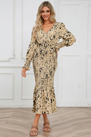 Laden Sie das Bild in den Galerie-Viewer, V-Ausschnitt Langärmeliges Schwarzes Freizeitkleid