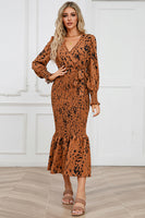 Laden Sie das Bild in den Galerie-Viewer, V-Ausschnitt Langärmeliges Schwarzes Freizeitkleid