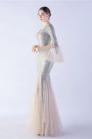 Laden Sie das Bild in den Galerie-Viewer, Dunkelgrünes Paillettenkleid mit V-Ausschnitt und langen Ärmeln