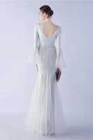 Laden Sie das Bild in den Galerie-Viewer, Dunkelgrünes Paillettenkleid mit V-Ausschnitt und langen Ärmeln