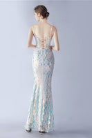 Laden Sie das Bild in den Galerie-Viewer, Burgunderrotes V-Ausschnitt Spaghettiträger Pailletten Kleid mit Schlitz