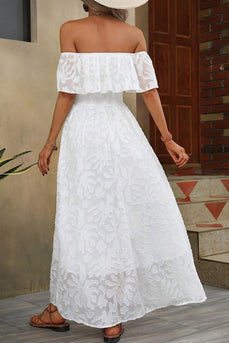 Weißes schulterfreies Sommerkleid in A-Linie mit Schlitz