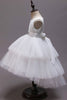 Laden Sie das Bild in den Galerie-Viewer, Weißes gestuftes Blumenmädchenkleid in A-Linie mit Spitze